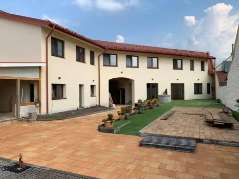 Dvůr Sylván - přístavba